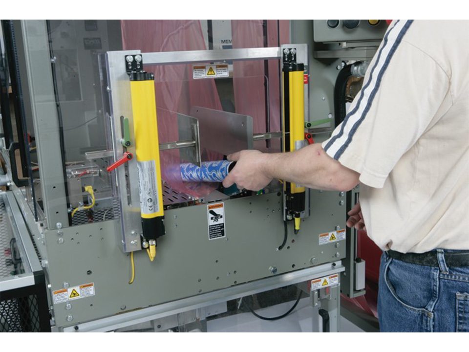Automated Pocket Infeed System - Automatic Vertical Baggers | Rennco